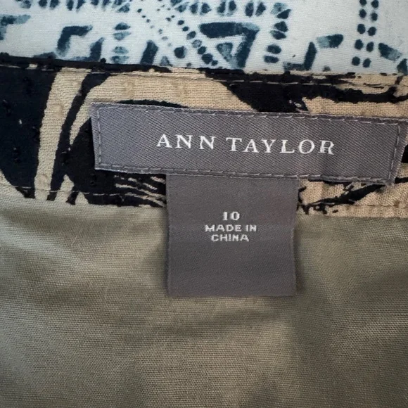 Ann Taylor black and beige skirt size 10 excellent condition - Picture 2 of 2